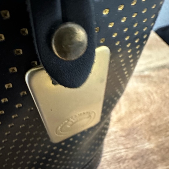 DOONEY & BOURKE Vintage Black Perfored Leather Bucket Shoulder Handbag - Picture 4 of 11